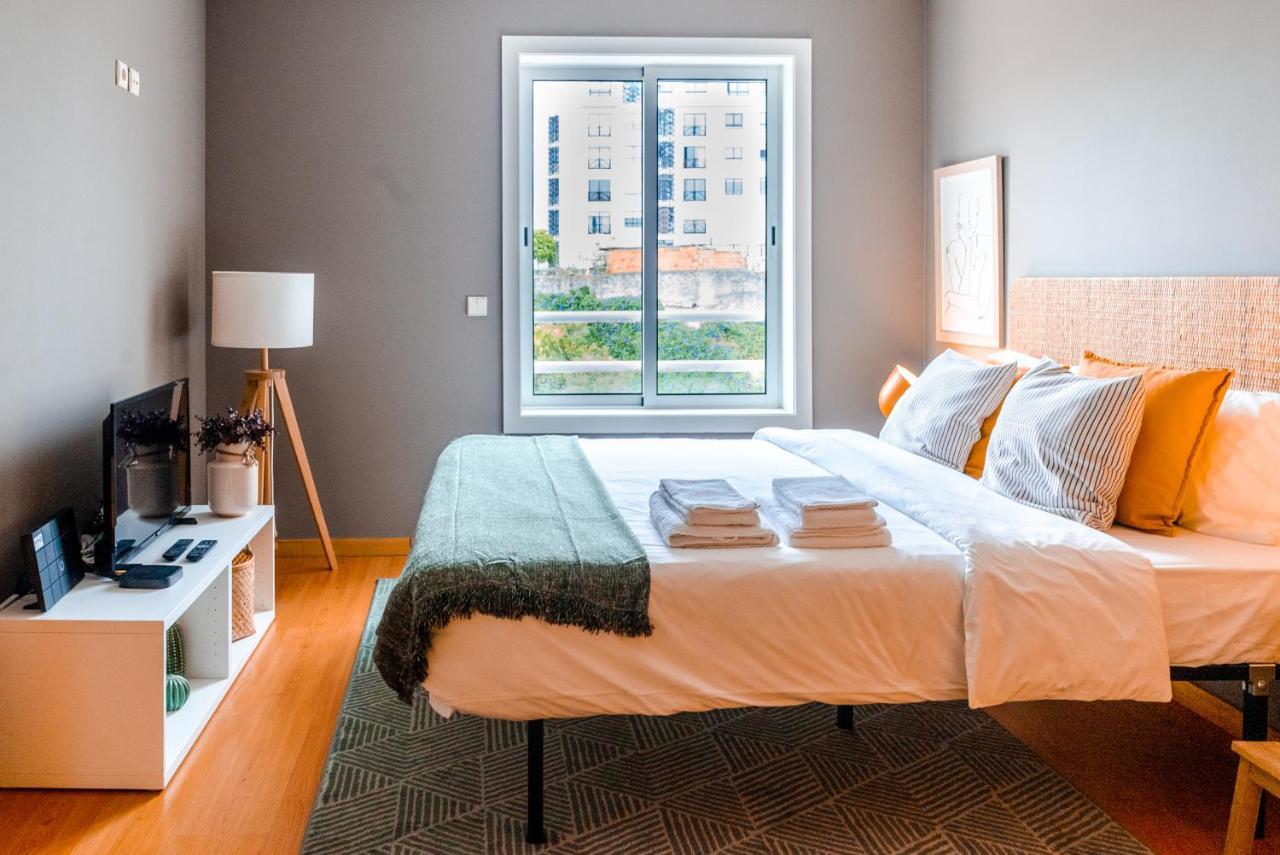 Sunny Studio In The Heart Of Lapa - 5Min Walk To Metro! Porto Eksteriør billede
