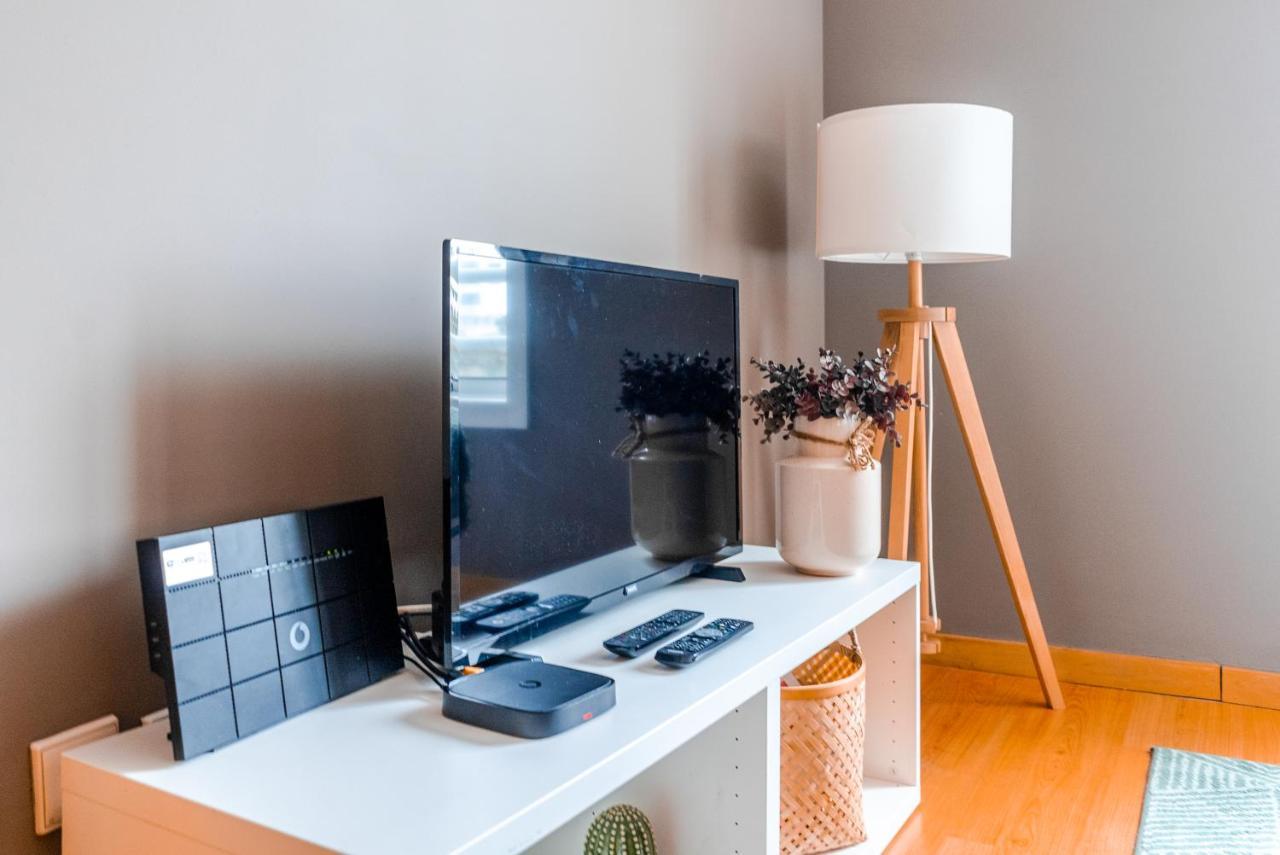 Sunny Studio In The Heart Of Lapa - 5Min Walk To Metro! Porto Eksteriør billede