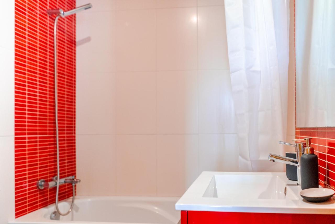 Sunny Studio In The Heart Of Lapa - 5Min Walk To Metro! Porto Eksteriør billede